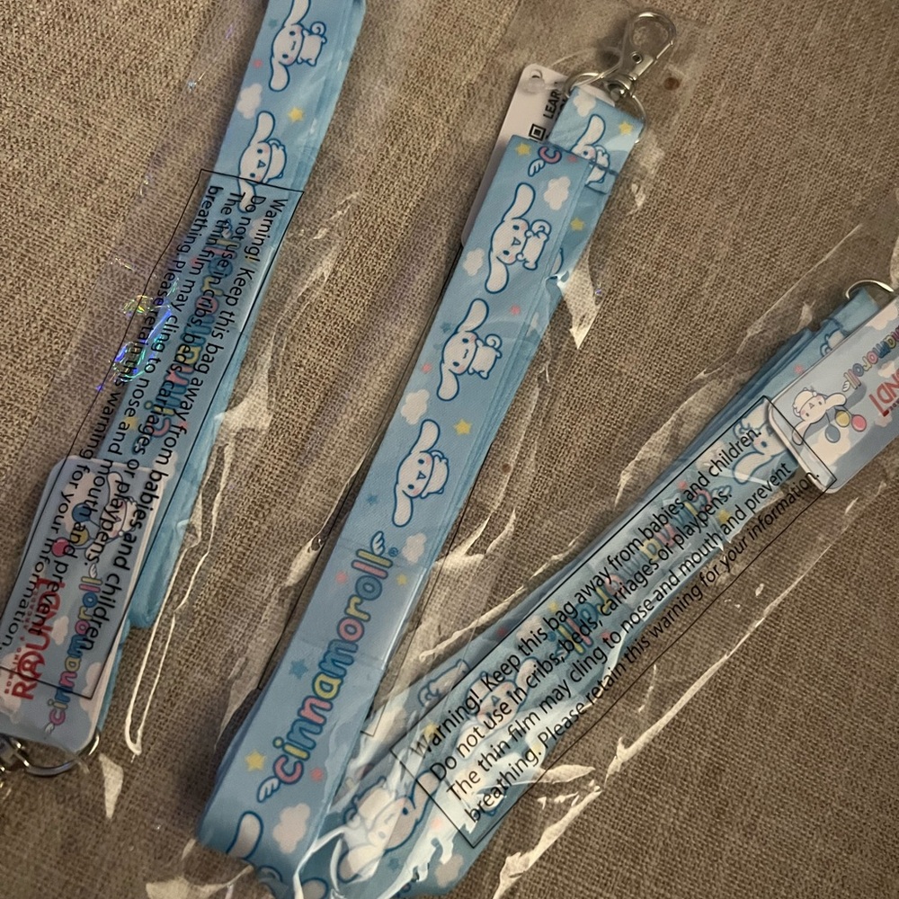cinnamoroll Round 3 lanyards